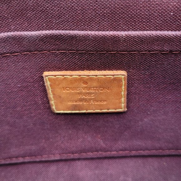 LOUIS VUITTON Favorite MM Monogram Bag - Picture 11 of 16
